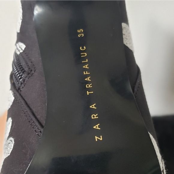 🌟HOSTPICK🌟Zara Floral Black&White High Heels - Picture 6 of 9